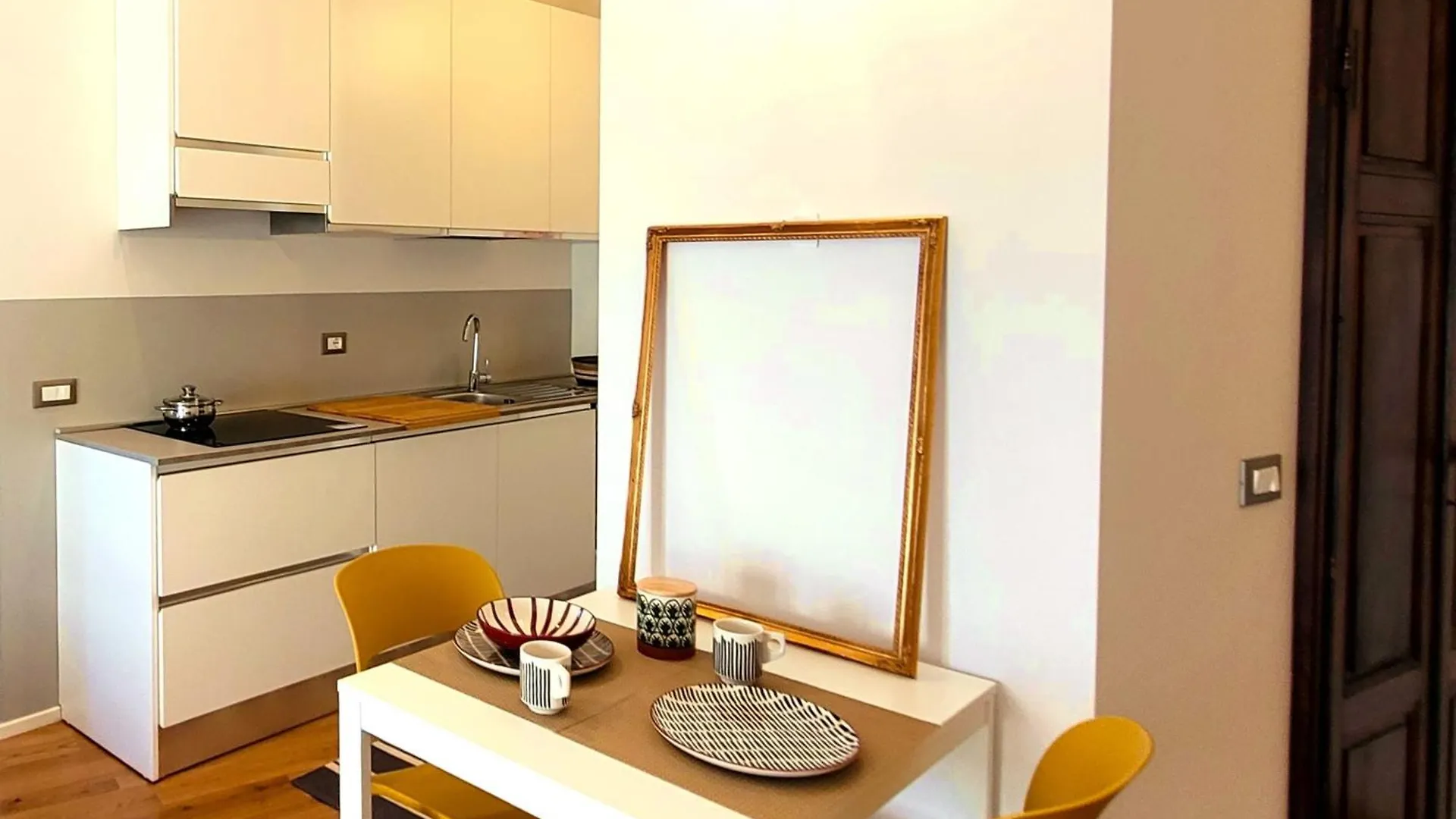 La Milanese, Appartamento Moderno Con Balcone - Metro Isola A 2 Min 0*, ミラノ イタリア