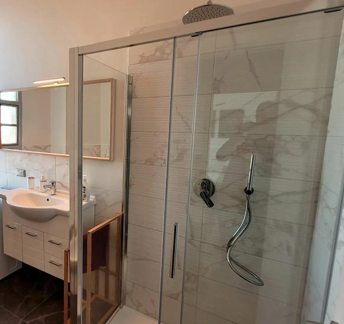 La Milanese, Appartamento Moderno Con Balcone - Metro Isola A 2 Min Appartement